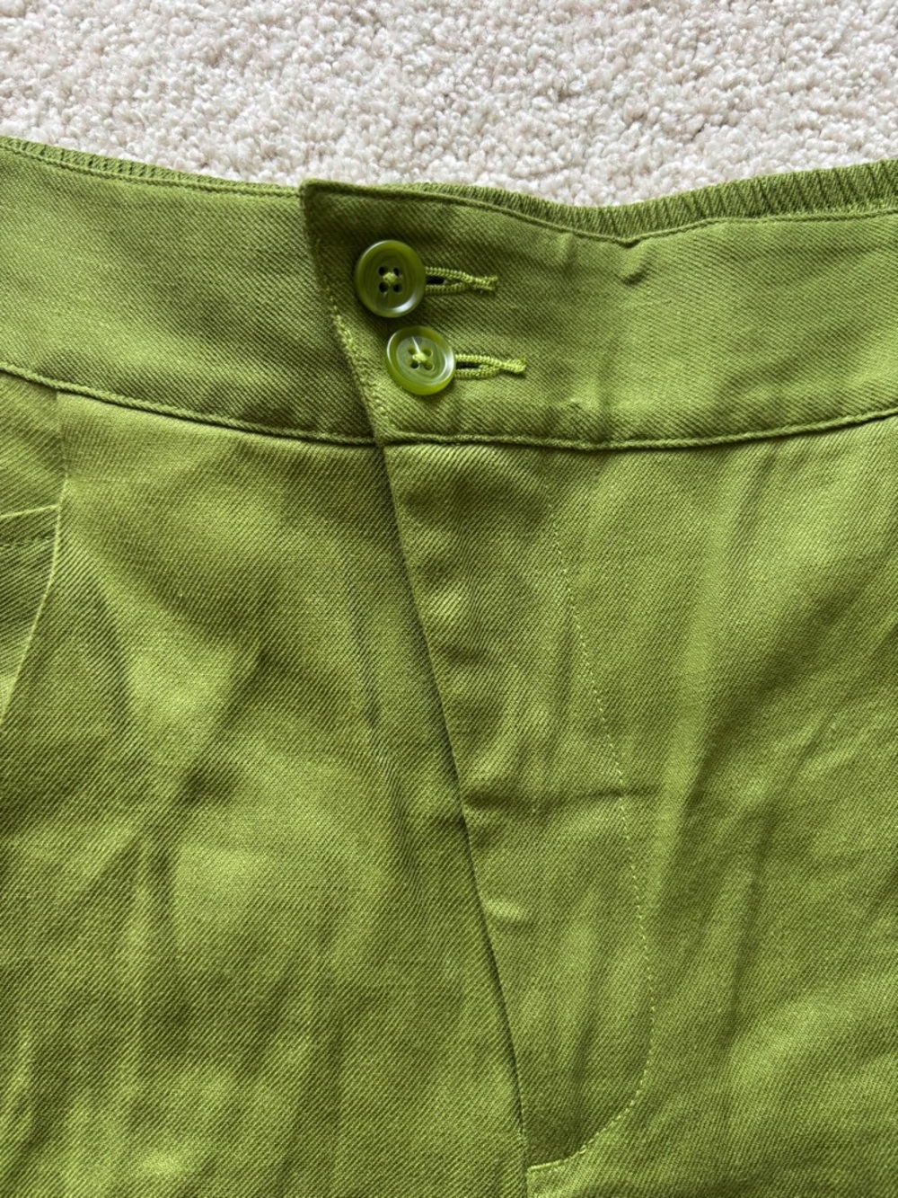 CAbi Traipse Shorts in Avocado Green Linen Blend - Picture 6 of 8